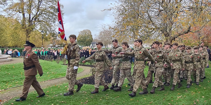 2511 Remembrance Parade Leaving 01c
